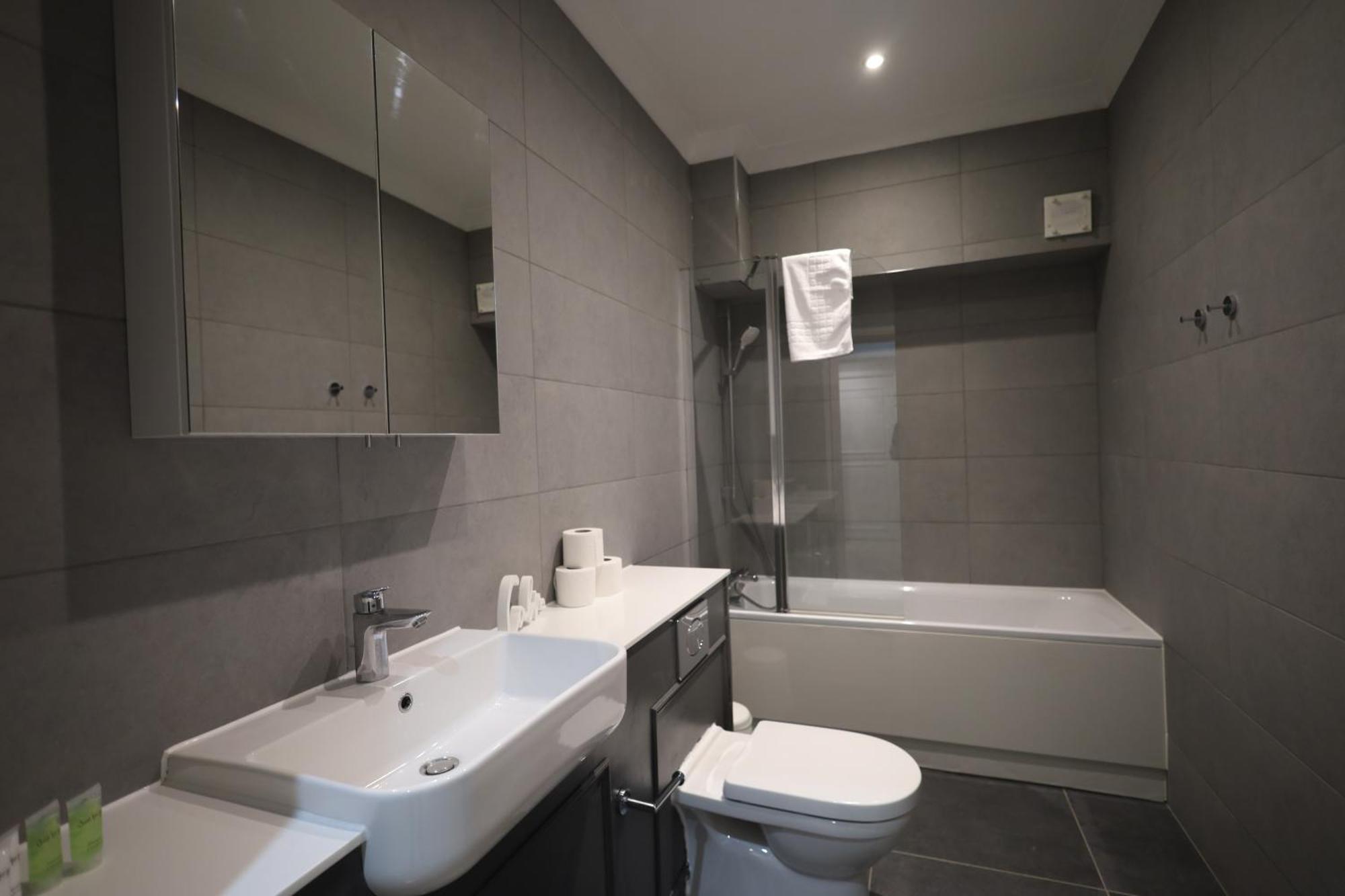Lovely 3Br Garden Apartment L Abbey Road, לונדון מראה חיצוני תמונה